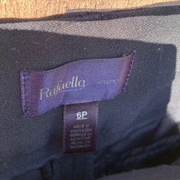 Rafaella Curvy 6P minimalist black slacks - Picture 3 of 3